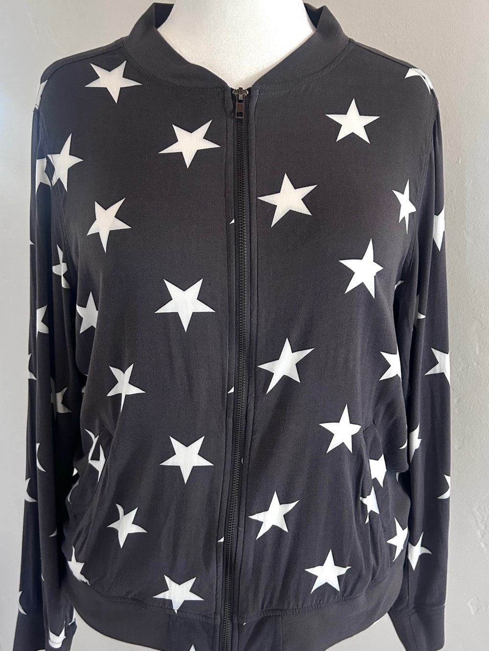 Torrid Dark Gray Star Print Bomber Jacket Size 2 (18/20)